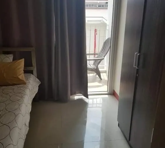 アパートホテル Field Residences Sweety Home マニラ市